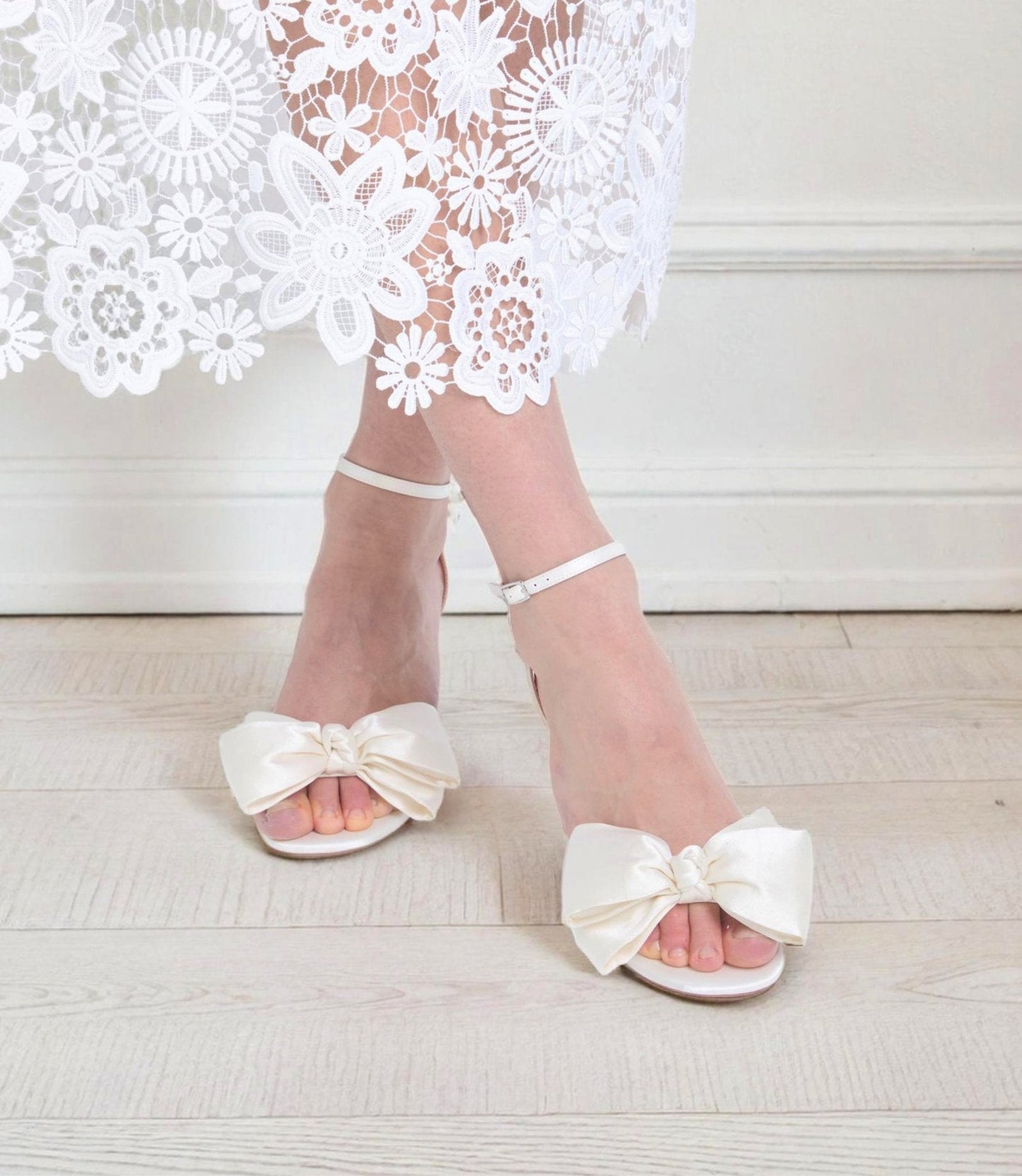 Bow Sandals in White Silk